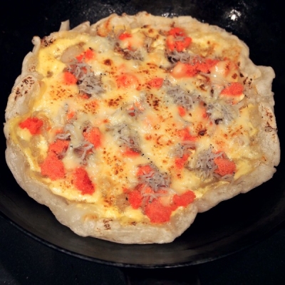 チーズが溶けたら、ガスバーナーをお持ちの方はチーズに焼き目をつけてあげると香ばしさがアップします。