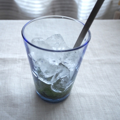 氷をたっぷり入れて