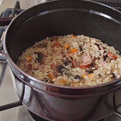 注ぎ終わってかき混ぜたら、蓋をして弱火で10分。
出来上がり!