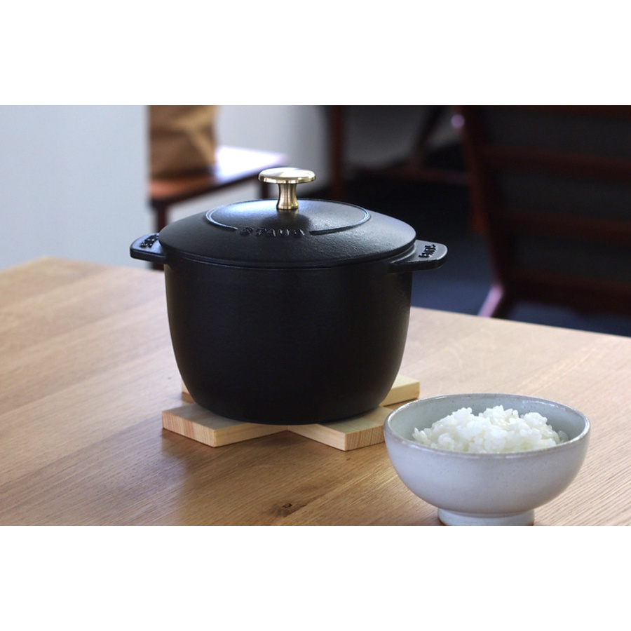 ストウブ　ラ　ココット　デ　ゴハン　M　16cm　ブラック　/　staub