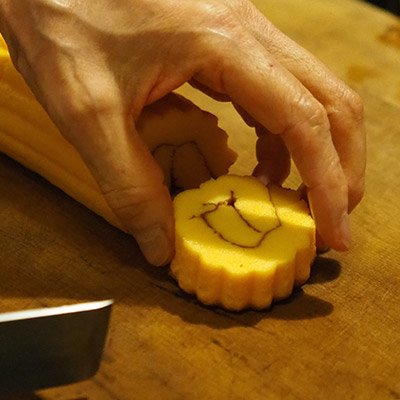 冷めたら切って出来上がり。冷蔵庫で1週間程度保存ができます。
