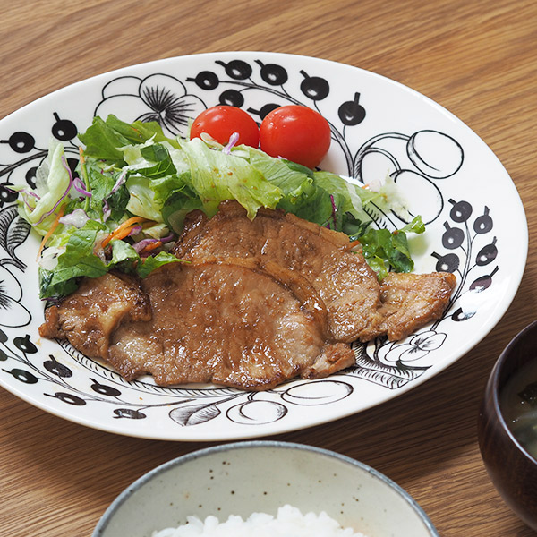 アラビア　ブラック　パラティッシ　オーバルプレート　22×25cm　/　ARABIA　Paratiisi　※