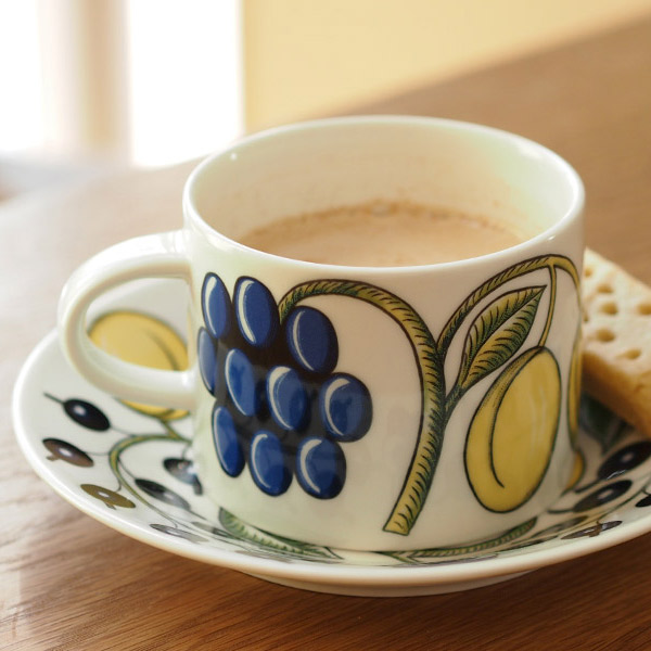 ■アラビア　パラティッシ　ティーカップ＆ソーサー　/　ARABIA　Paratiisi