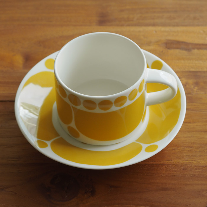 ■アラビア　スンヌンタイ　ティーカップ＆ソーサー　/　ARABIA　Sunnuntai