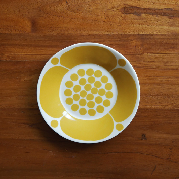 ■アラビア　スンヌンタイ　ティーカップ＆ソーサー　/　ARABIA　Sunnuntai