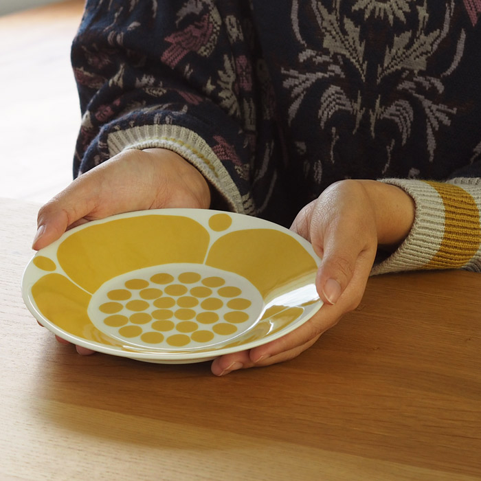 アラビア　スンヌンタイ　プレート　16.5cm　/　ARABIA　Sunnuntai