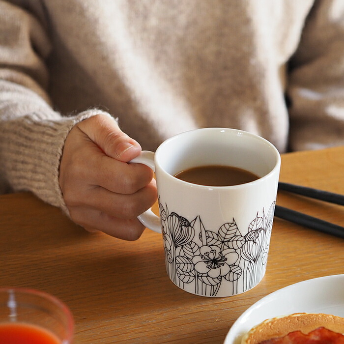 アラビア　クロッカス　マグ　300ml　ブラック　/　ARABIA　Krokus