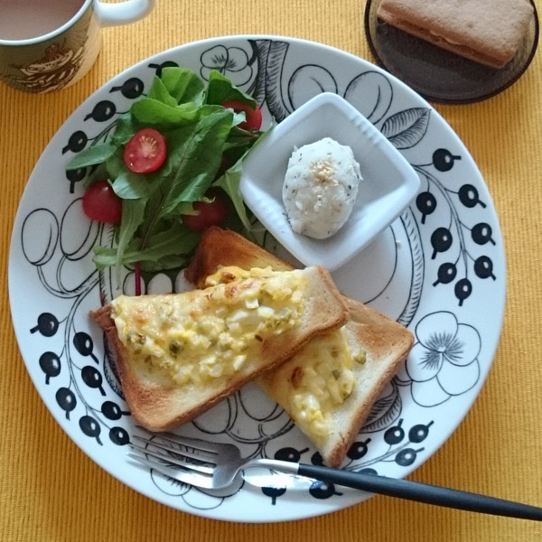 アラビア　ブラック　パラティッシ　プレート　26cm　/　ARABIA　Paratiisi　※