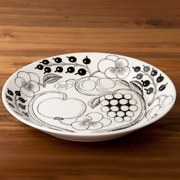 アラビア　ブラック　パラティッシ　プレート　21cm　/　ARABIA　Paratiisi