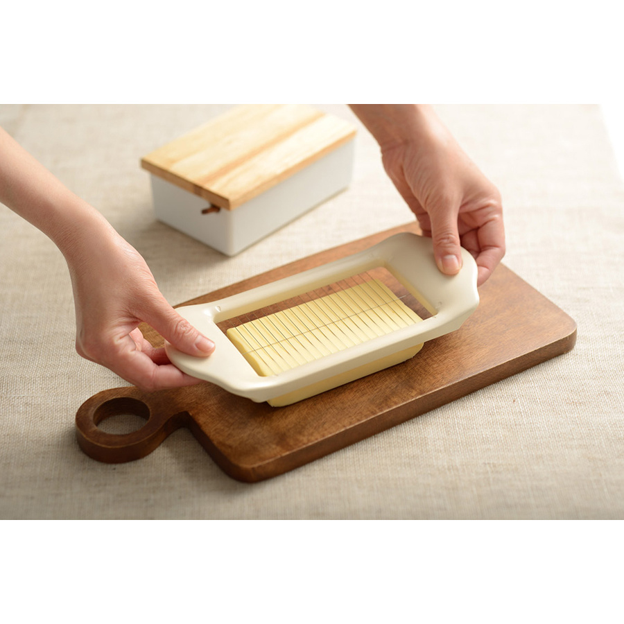 【取扱終了1015】オークス　もっと切りたくなるバターカッター　/　AUX