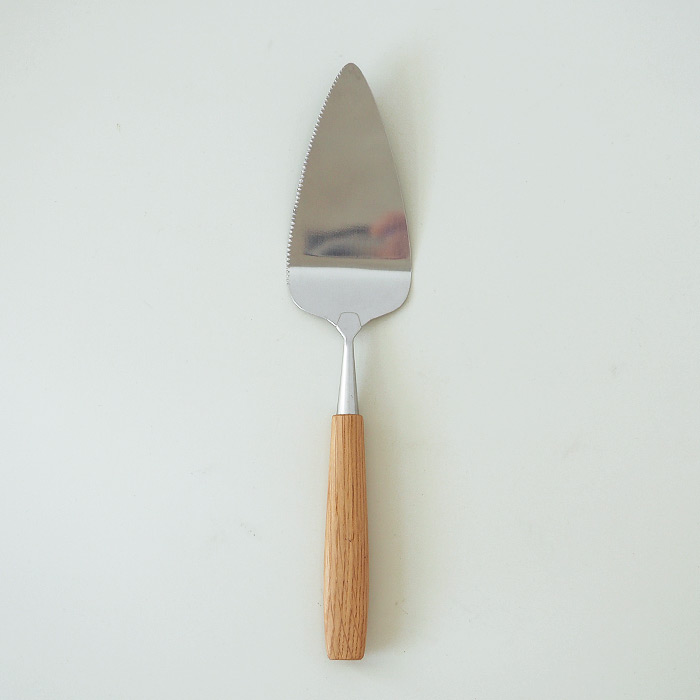 サンク　ビョークルン　ケーキサーバー　三角　オーク　/　CINQ