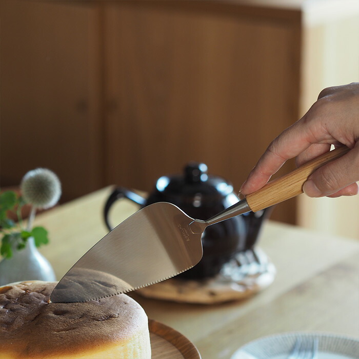サンク　ビョークルン　ケーキサーバー　三角　オーク　/　CINQ
