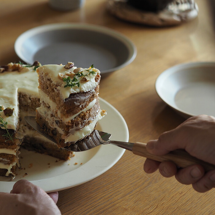 サンク　ビョークルン　ケーキサーバー　三角　オーク　/　CINQ