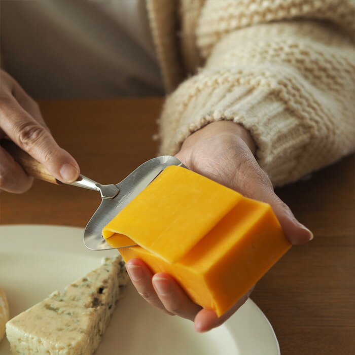 サンク　ビョークルン　チーズスライサー　オーク　/　CINQ