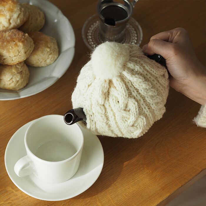 サンク　ハイランド2000　ケーブル編みティーコージー　2カップ用　アイボリー　/　CINQ