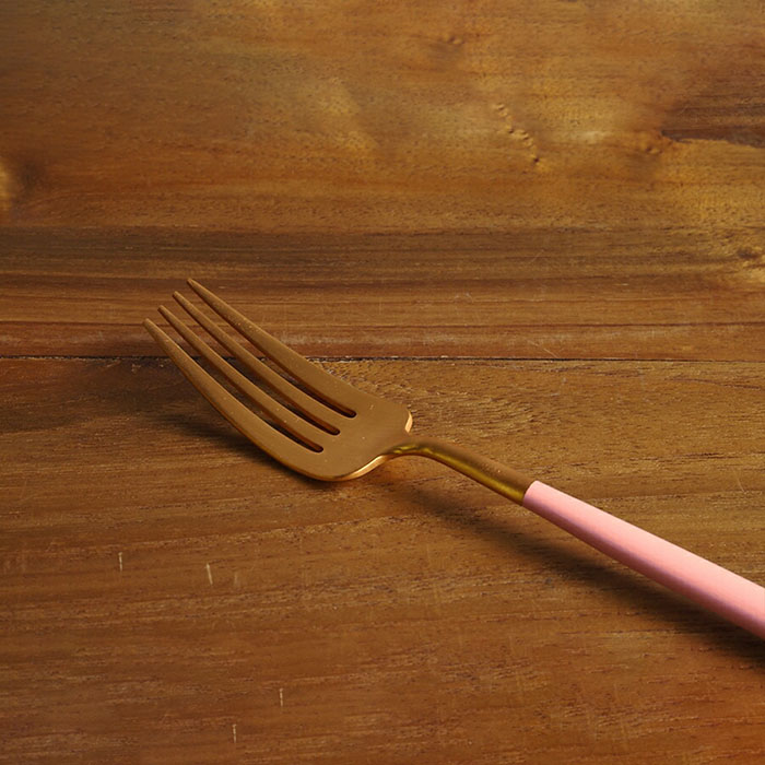【正規品】クチポール　ゴア・ピンク　ゴールド　ディナーフォーク　/　Cutipol　GOA-Pink　□