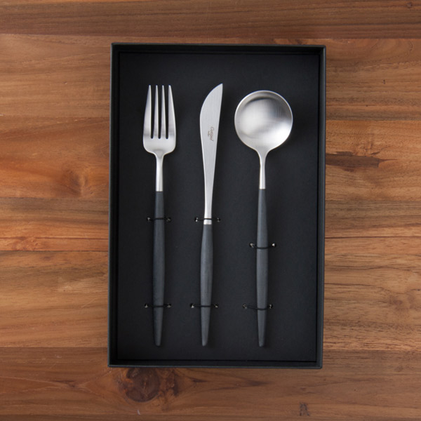 【正規品】クチポール　ゴア・ブラック　シルバー　ディナーセット　3PCS　（箱入り）　/　Cutipol　GOA