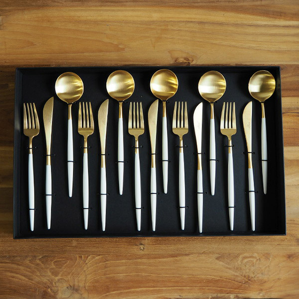 ■【正規品】クチポール　ゴア・ホワイト　ゴールド　ディナーセット　15PCS　(箱入り)　/　Cutipol　GOA-White