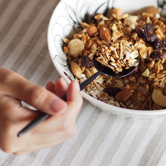 【正規品】クチポール　ムーン　ブラック　デザートスプーン　/　Cutipol　MOON