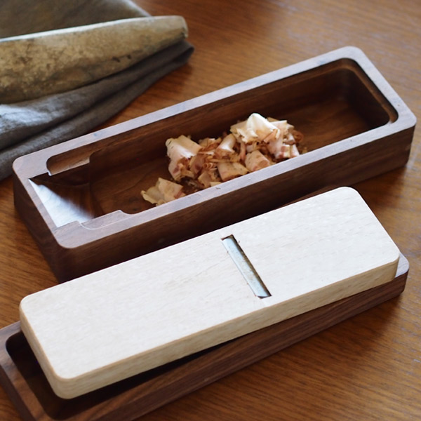 台屋の鰹節削り器　別注青紙×ウォルナット