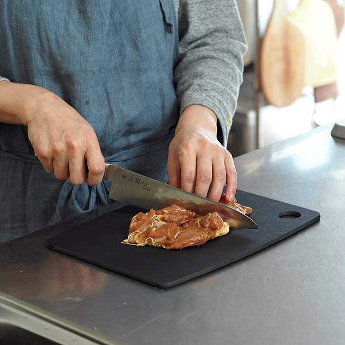 エピキュリアン　カッティングボード　M　ブラック　/　epicurean