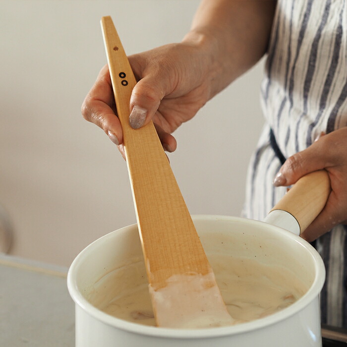 【プロキッチンオリジナル】いちょうの三角木べら　中　/　PROKITCHEN