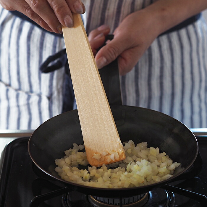 【プロキッチンオリジナル】いちょうの三角木べら　小　/　PROKITCHEN