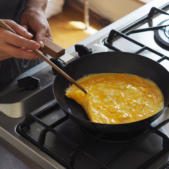 【こべらプレゼント】アンバイ　玉子焼　オムレツパン　240　/　ambai【スタッフが選ぶ鉄フライパンおすすめ5選！】