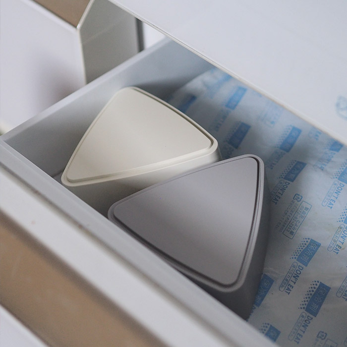 ジェルクール　triangle　おにぎりケース　オイスターグレー　/　GEL-COOL