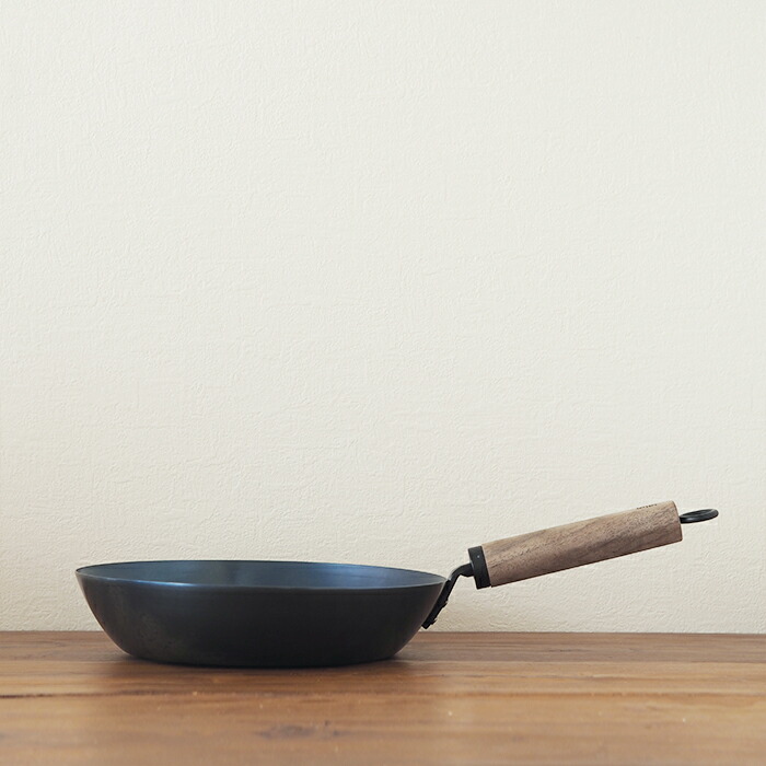 ■元気じゃない日の、フライパン　26cm　板厚1.0mm　ガス火専用　ウォルナット【スタッフが選ぶ鉄フライパンおすすめ5選！】