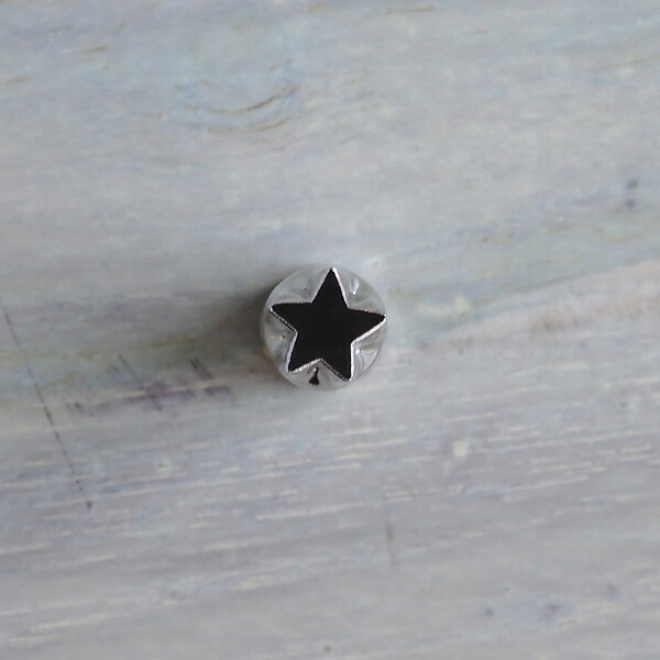 抜き型　星　1cm
