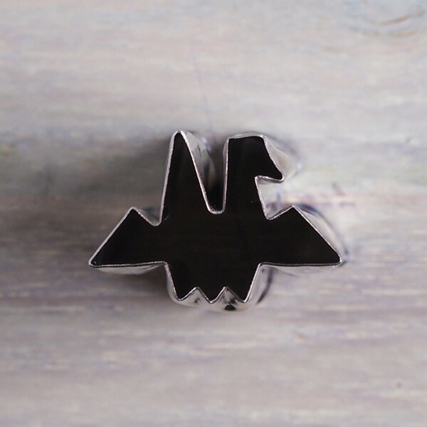 抜き型　折り鶴　中