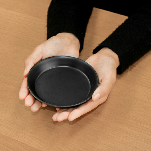 イデアコ　ウスモノ　プレート11cm　ブラック　/　ideaco　※