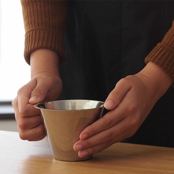 ヨナス　計量カップ　オープンハンドル　250ml　/　Jonas