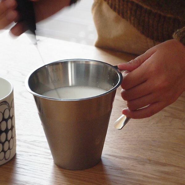 ヨナス　計量カップ　オープンハンドル　500ml　/　Jonas