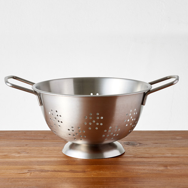ヨナス　脚付き　ステンレス　コランダー　23cm　/　Jonas