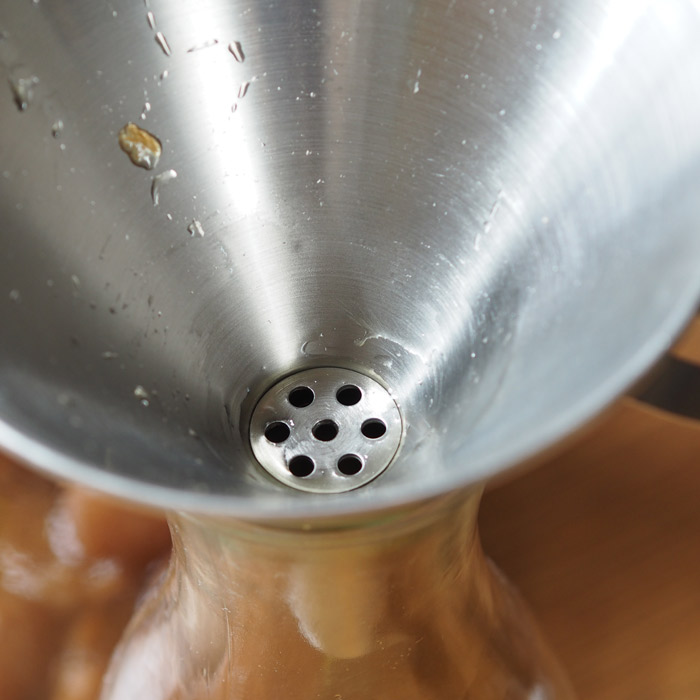 ヨナス　ステンレス　ロート　ストレーナー付　12cm　/　Jonas