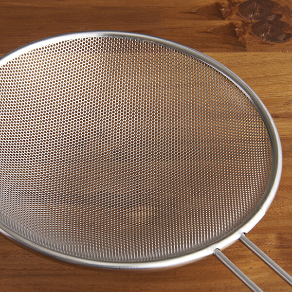 【4月より値上げ】家事問屋　パンチングすくいザル