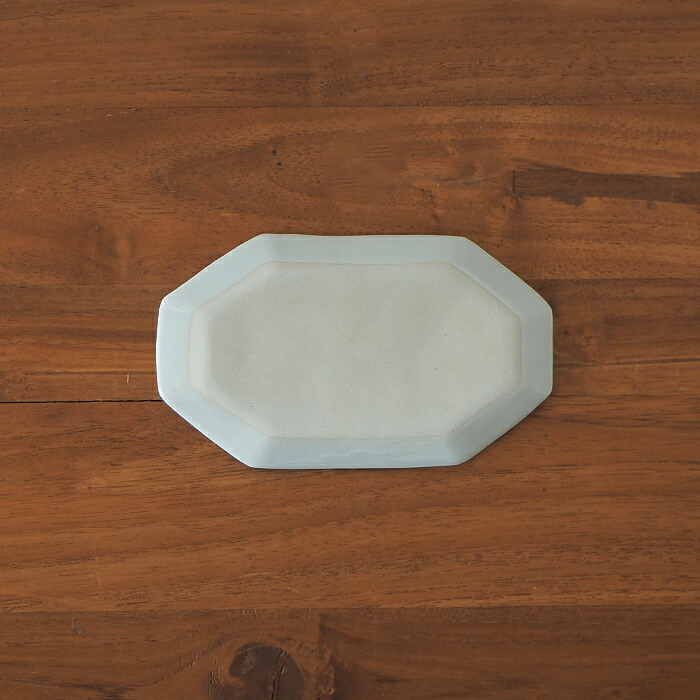 日下華子　色絵　ふち呉須　八角プレート小