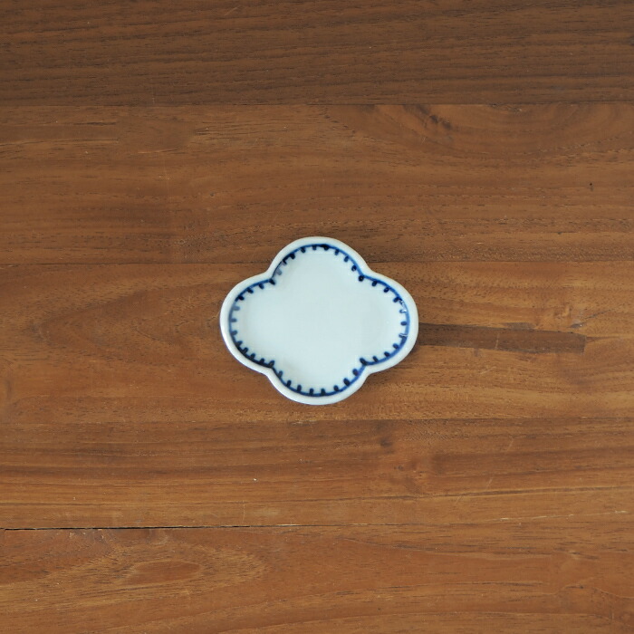 日下華子　色絵　ステッチ　もっこ豆皿