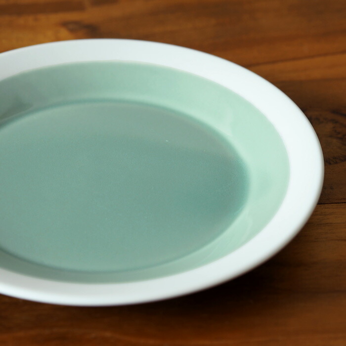 yumiko　iihoshi　porcelain　×　木村硝子店　dishes　140　plate　pistachio green　/　ディシィーズ　ピスタチオグリーン