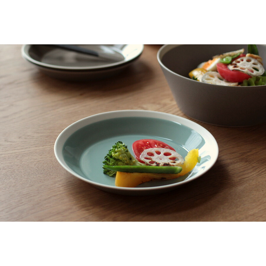 yumiko　iihoshi　porcelain　×　木村硝子店　dishes　180　plate　pistachio green　/　ディシィーズ　ピスタチオグリーン