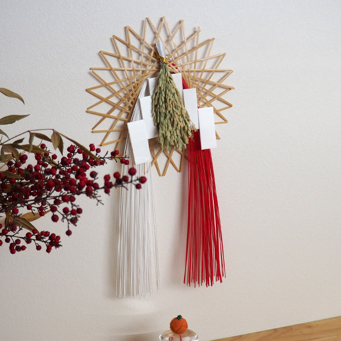 【今季販売終了25/01】公長齋小菅　輪弧水引リースS　ナチュラル