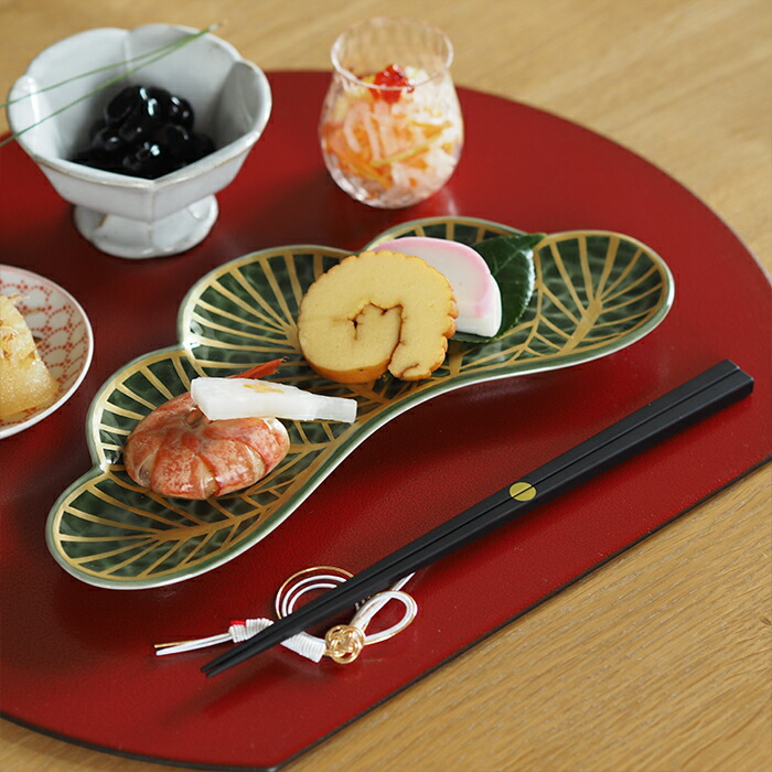 幸楽窯　錦　茶緑金　松葉形　前菜皿