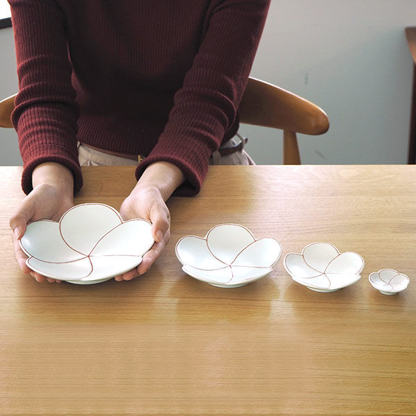 幸楽窯　錦　銀彩　捻り梅　箸置