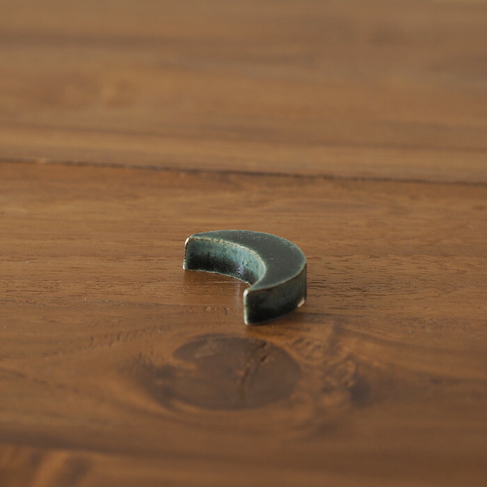 飯高幸作　箸置き　三日月型　織部 　/　 kousha ceramic works