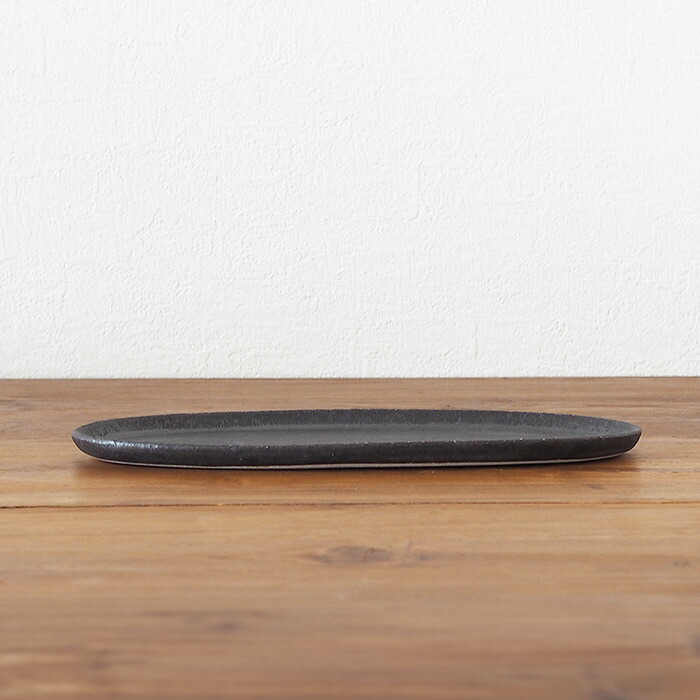 飯高幸作　オーバル皿　刷毛黒 　/　 kousha ceramic works