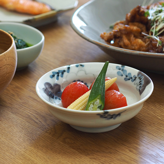 ★堀畑蘭　色絵泰山木　4寸鉢