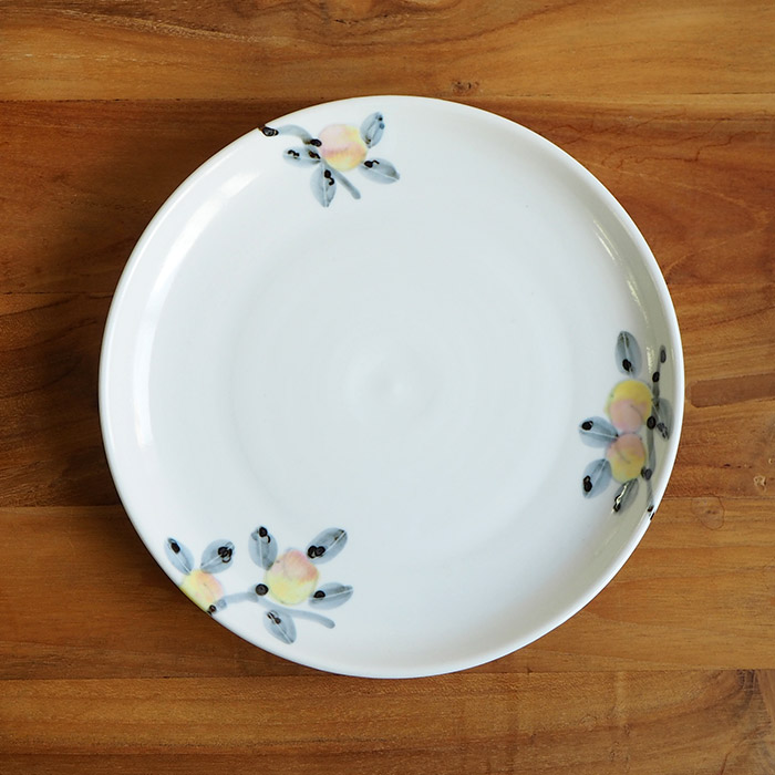 ★【生産終了アイテム】堀畑蘭　色絵桃の木　7寸皿