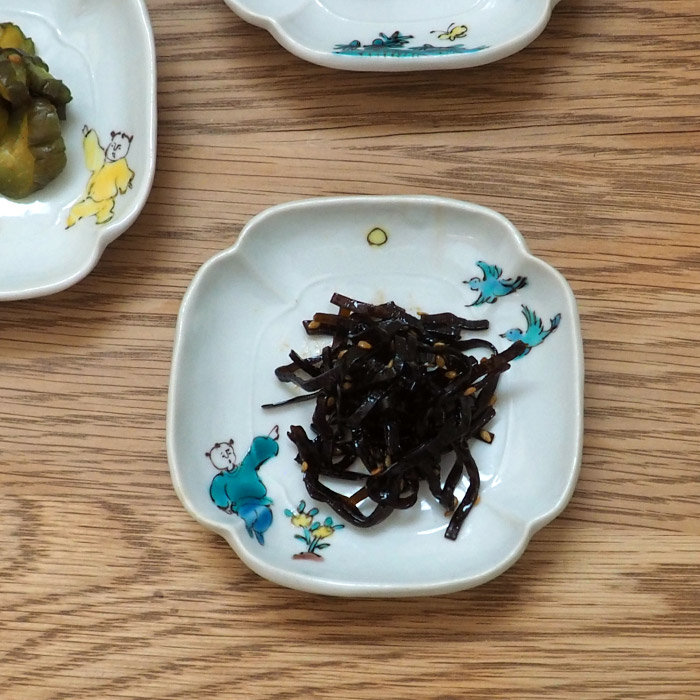 堀畑蘭　隅入豆皿　色絵唐子と小鳥